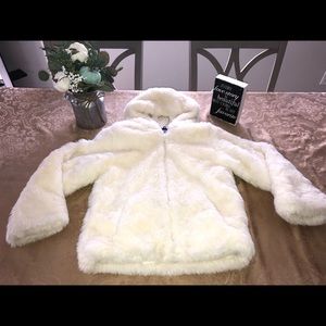 Kids Off-white Fur Coat Size L (10/12)